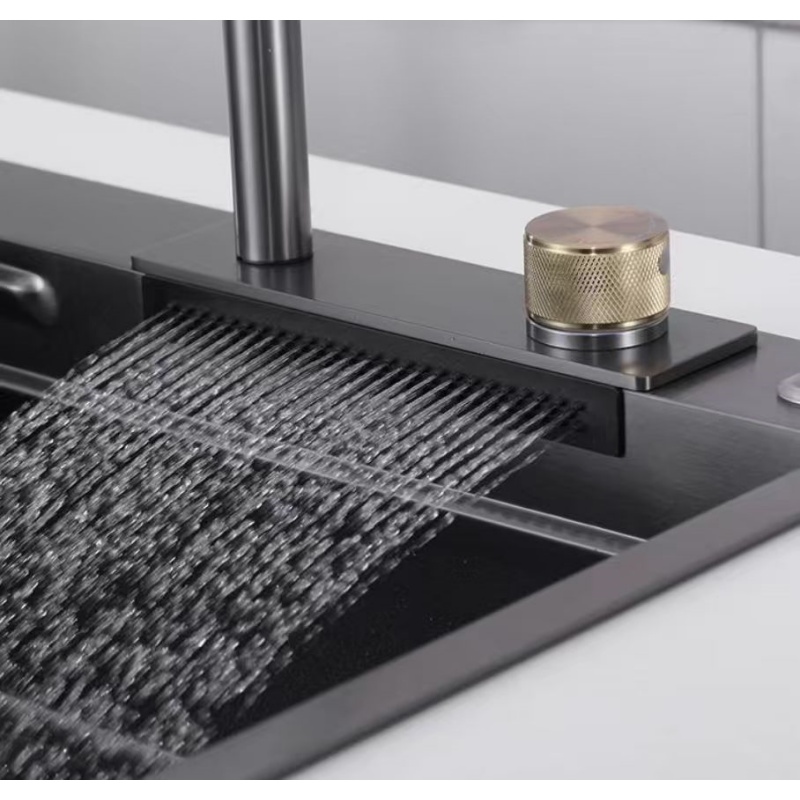 Kitchen Gadgets Luxury - ก๊อกน้ำแบบ Flying Rain มาพร้อมกับสายน้ำที่พุ่งกระจายคล้ายน้ำตก นี่คือก๊อกน้ำหรูหราทันสมัยและก๊อกน้ำอเนกประสงค์สำหรับอ่างล้างจานในครัว