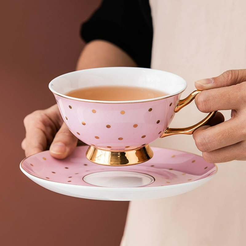 แก้วกาแฟเซรามิกสีชมพูพร้อมจานร - Kitchen Gadgets Set บทวิจารณ์และราคา
