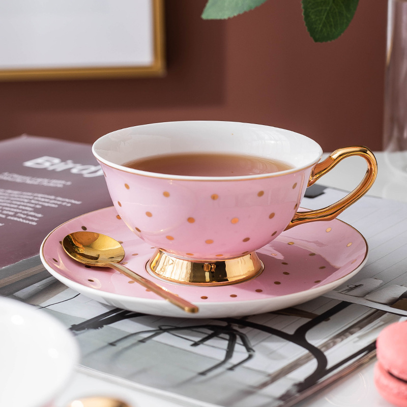 แก้วกาแฟเซรามิกสีชมพูพร้อมจานร - Kitchen Gadgets Set บทวิจารณ์และราคา